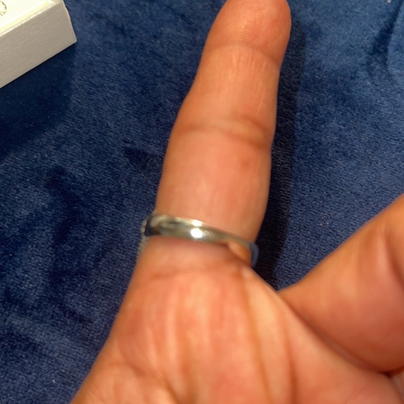 Green eyed embellished snake ring - Picture 6 of 10